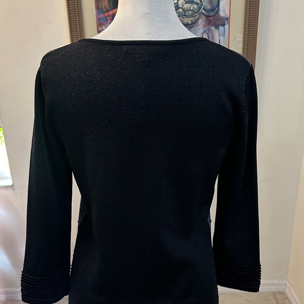 Cable & Guage Black/Silver Shimmer V-Neck Top Size Medium - Picture 12 of 13